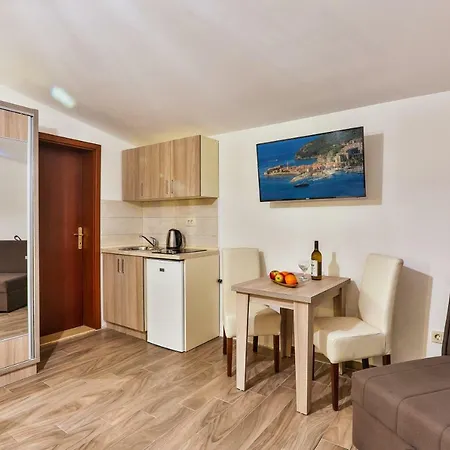 Kosta Konukevi Budva